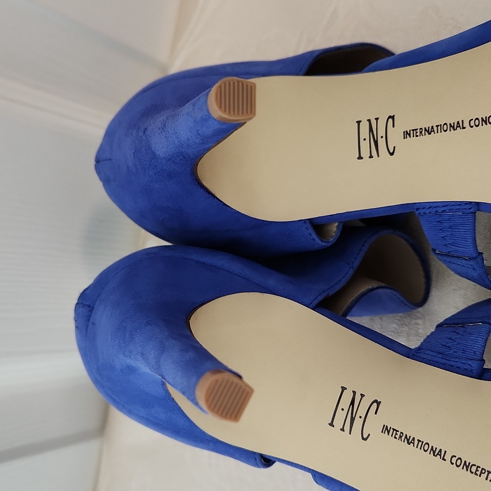 INC International Concepts bright cobalt blue stiletto statement heels size 9.5 - Picture 15 of 16